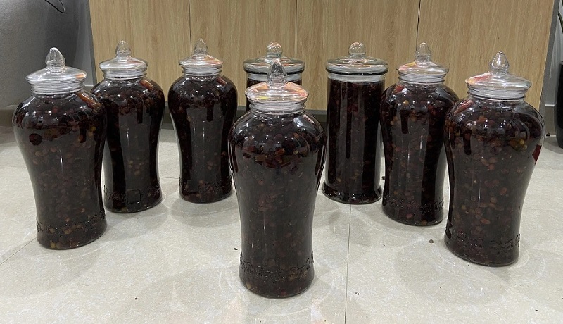 Cách ngâm rượu sim từ quả khô