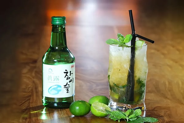 Rượu Soju pha hoa quả chanh tươi