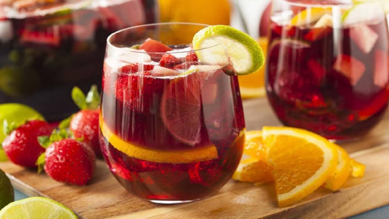 Mỗi loại rượu vang kết hợp với loại trái cây khác nhau để hài hòa về hương vị