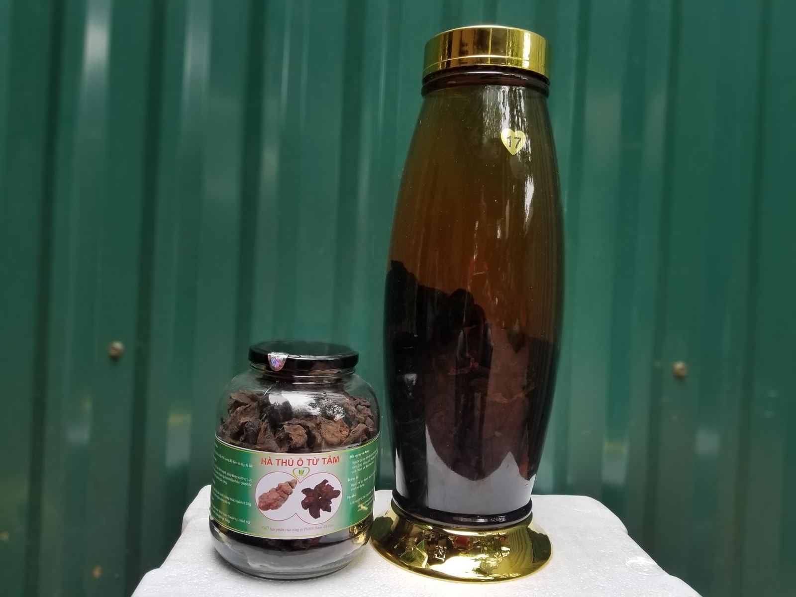 Lưu ý khi dùng rượu hà thủ ô ngâm
